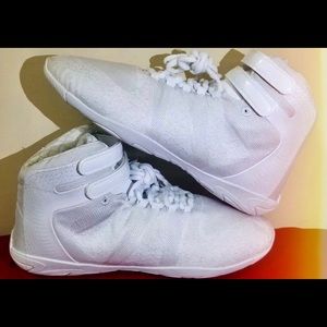 Infinity cheer shoes